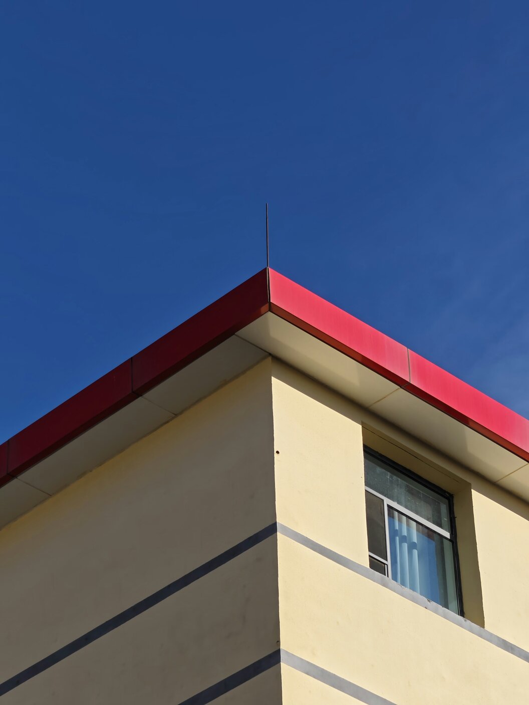 Detailanschluss an Attika mit Blechabdeckung